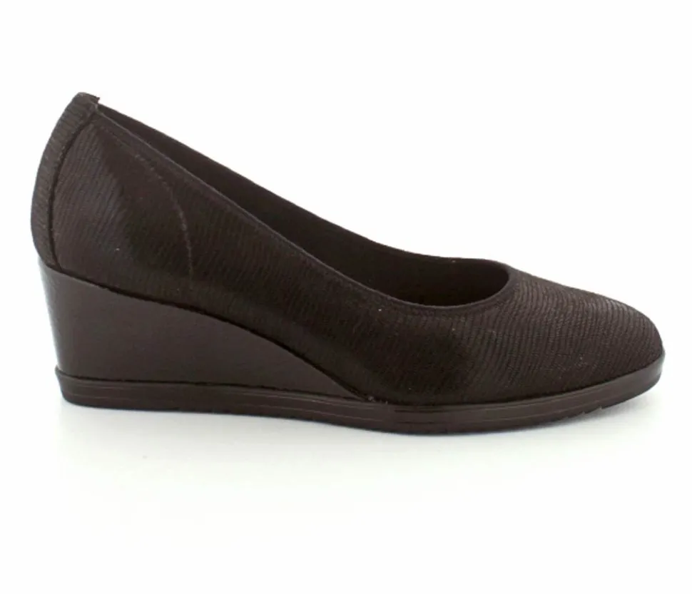 Elina Pump