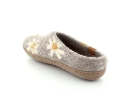 Makalu Wool Daisy