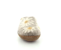 Makalu Wool Daisy